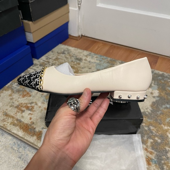 NIB Women Size 7.5 (Euro Size 38) SHEIN Tweed Cap Toe Chain Trim Flats In Black - Picture 6 of 13